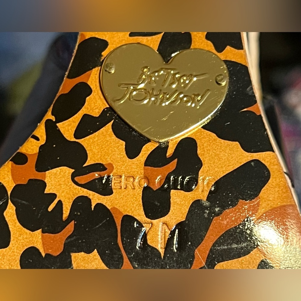 đź’—NWOT BETSEY JOHNSON WEDGESđź’— - Picture 16 of 16